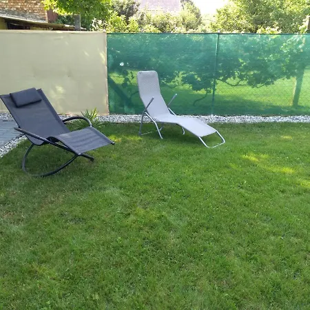 Jade Vendeghaz דירה