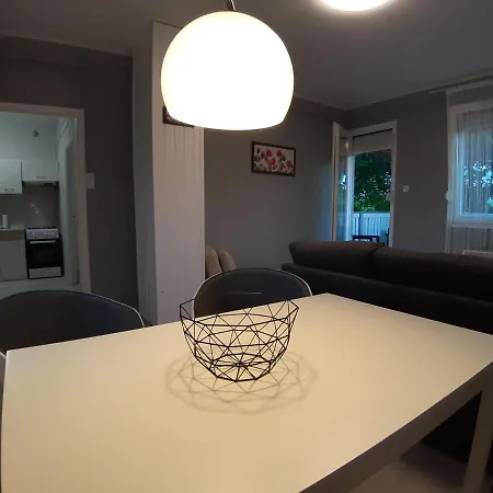 Apartment Jade Vendeghaz Papa